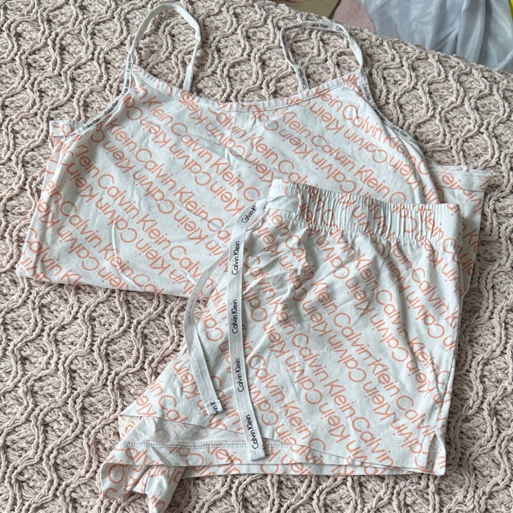 Calvin Klein Women's Pajama Set - White and Orange Print